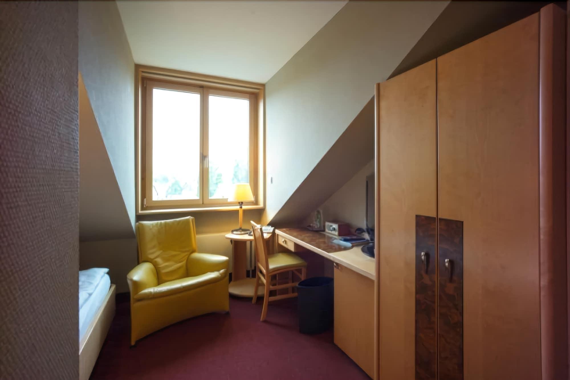 קאסל Hotel Gude מראה חיצוני תמונה