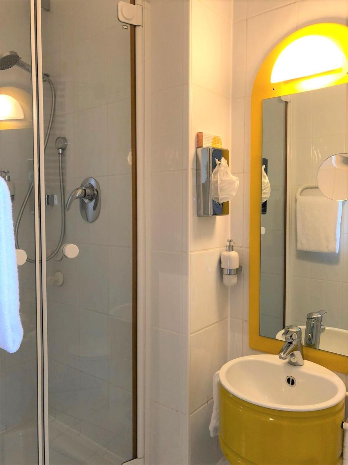 קאסל Hotel Gude מראה חיצוני תמונה