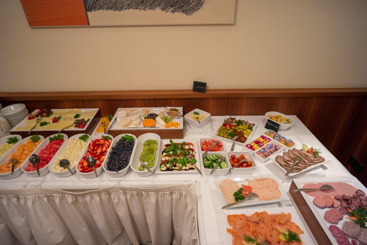 קאסל Hotel Gude מראה חיצוני תמונה